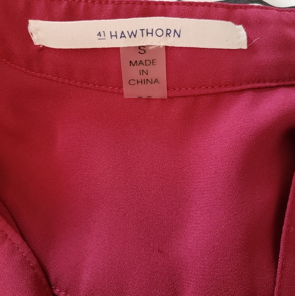 Wine colored tunic style blouse - Picture 2 of 2